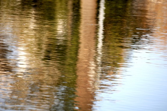 Foto 3/CUANDO EL AGUA REFLEJA