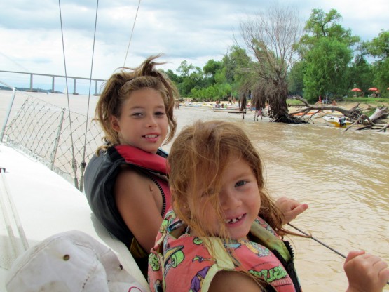 Foto 1/GRETEL Y LUZ EN EL BARCO