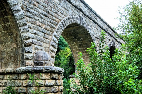 Foto 2/Puente de Piedra Acueducto Vulpiani