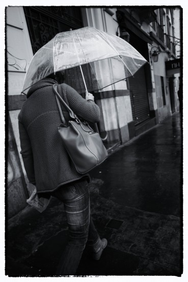 Foto 5/Encuentro con paraguas y medialunas