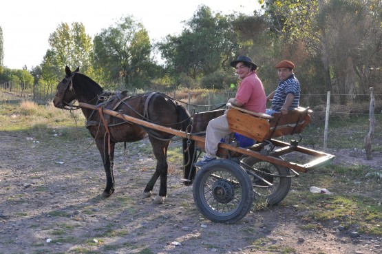 Foto 1/paisanos, y sus medios de transporte