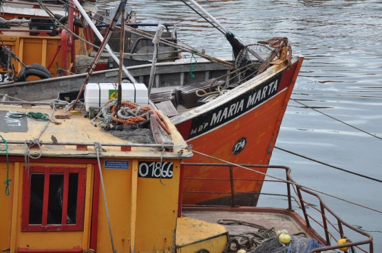 Foto 3/barcos de pesca argentinos. . .