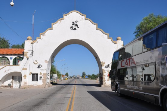 Foto 1/Desaguadero - Mendoza `arco y capilla`