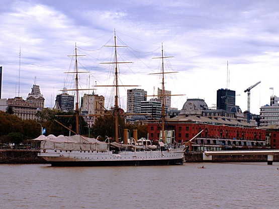 Foto 3/Caminando Madero