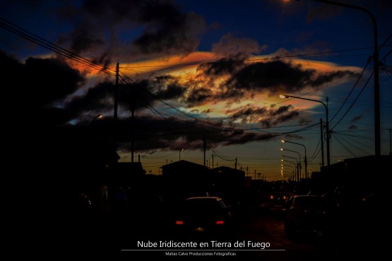 Foto 1/Nube iridiscente en Ro Grande Tierra del Fuego