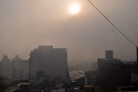 Foto 4/27 de mayo.Maana de Niebla en Avellaneda