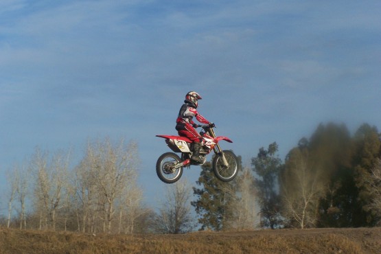 Foto 4/Intrpidos en sus mquinas voladoras