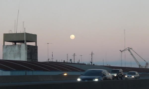 Foto 2/GLTAPyG (Gran Luna tras Autopista Puente y Gras)