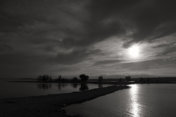 Foto 1/Ocaso en blanco y negro