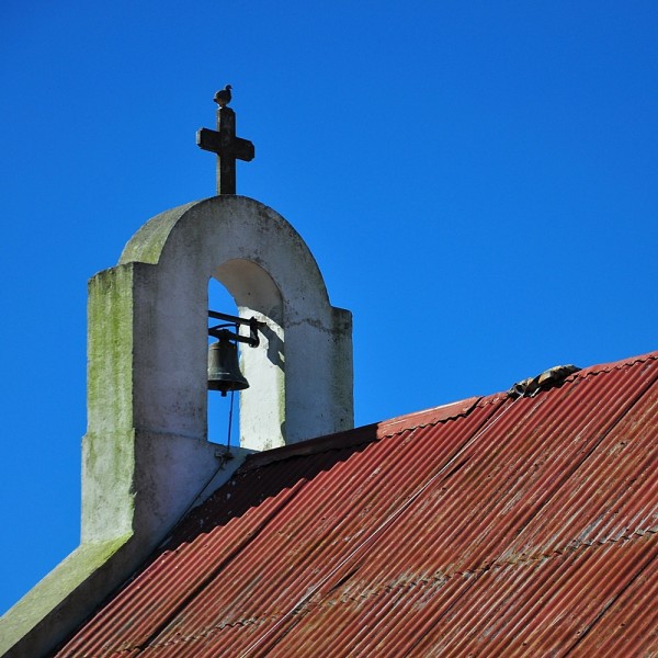 Foto 1/La capilla, la paloma y el pintor