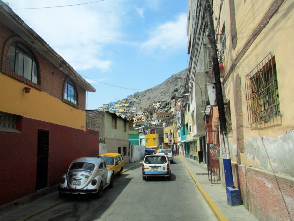 Foto 1/trepando al cerro san cristobal - lima-per