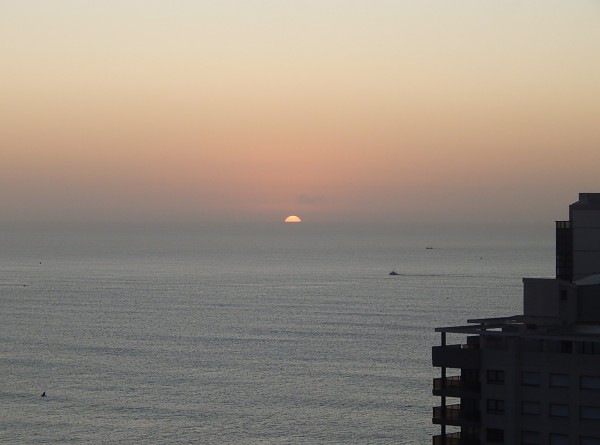 Foto 2/Sale el Sol sobre el mar I