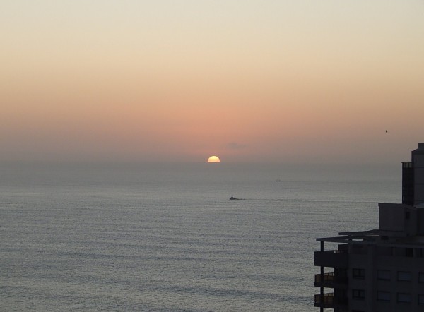 Foto 3/Sale el Sol sobre el mar I