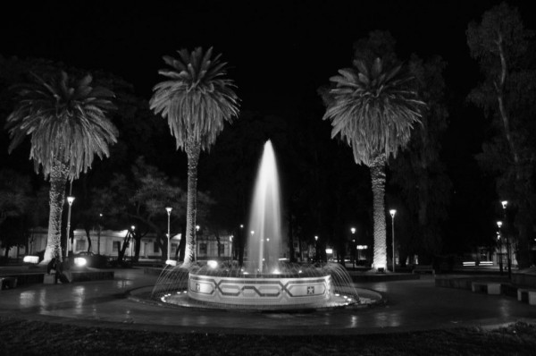 Foto 1/plaza Chile - provincia de Mendoza