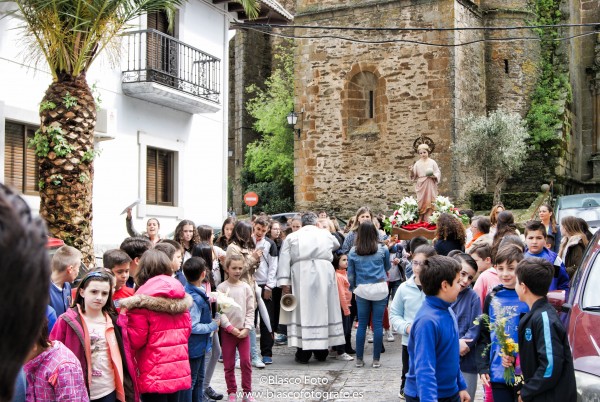 Foto 2/Ofrenda Floral de los nios