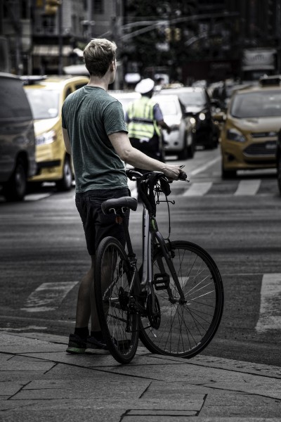 Foto 3/Andndoles en bicicleta por la ciudad