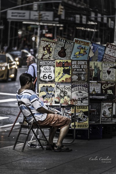 Foto 4/Sentados en la calle