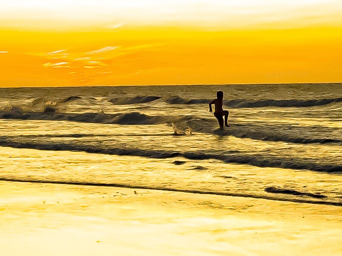 Foto 4/Jugando con las olas