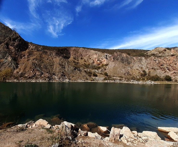 Foto 4/Dique Dumesnil y Laguna Azul