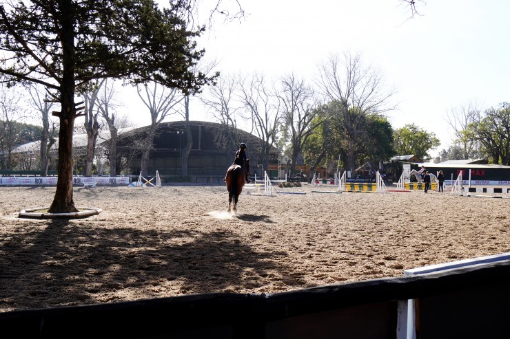 Foto 1/Nia en su rutina de entrenamiento.