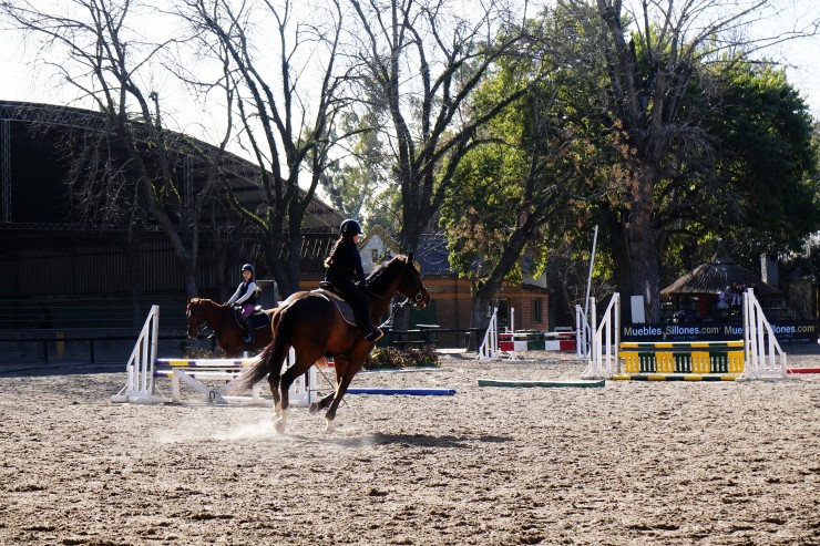 Foto 4/Nia en su rutina de entrenamiento.