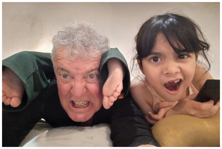 Foto 2/Caras de nietos con el Abuelo