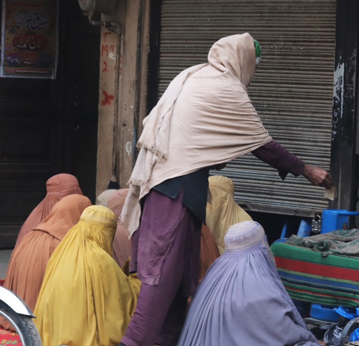 Foto 4/mujeres en burka