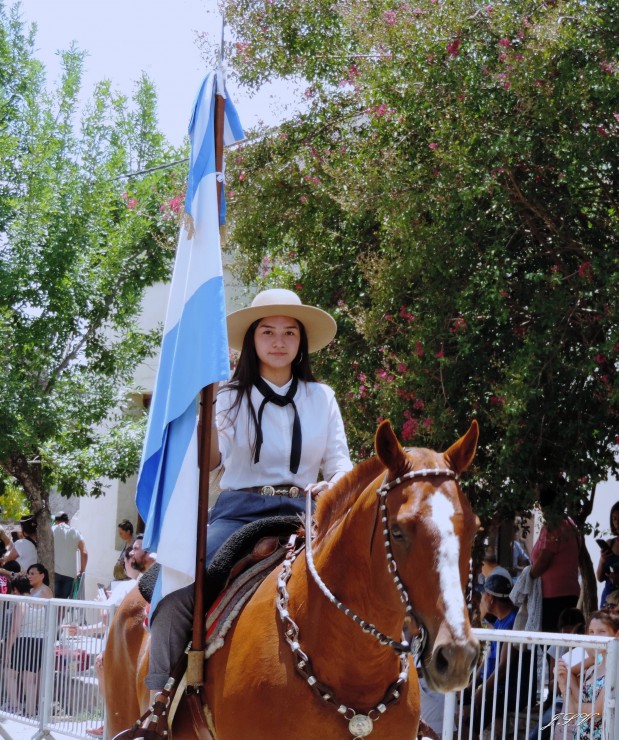 Foto 1/Mujeres de a caballo