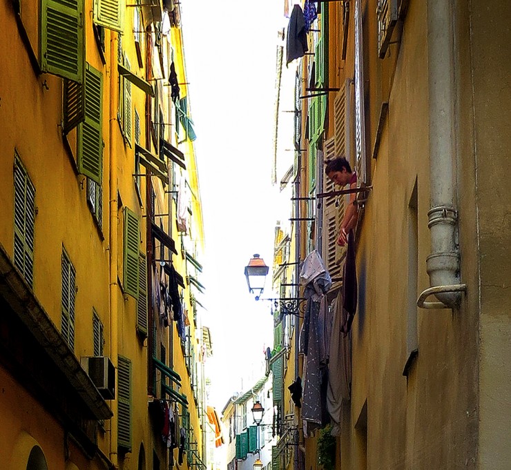 Foto 1/Colores, postigos y tendederos de Niza