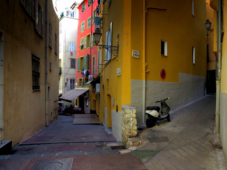 Foto 3/Colores, postigos y tendederos de Niza