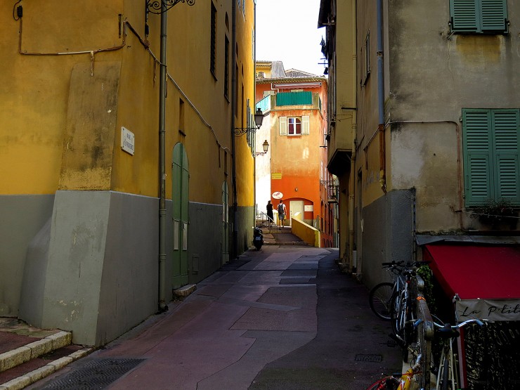 Foto 4/Colores, postigos y tendederos de Niza