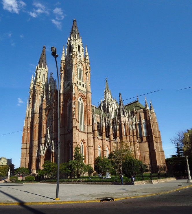 Foto 2/La imponente Catedral de La Plata