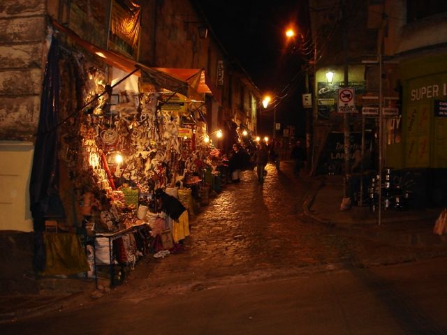 "Calle del Mercado de las Brujas - La Paz" de Jos Luis Bruno