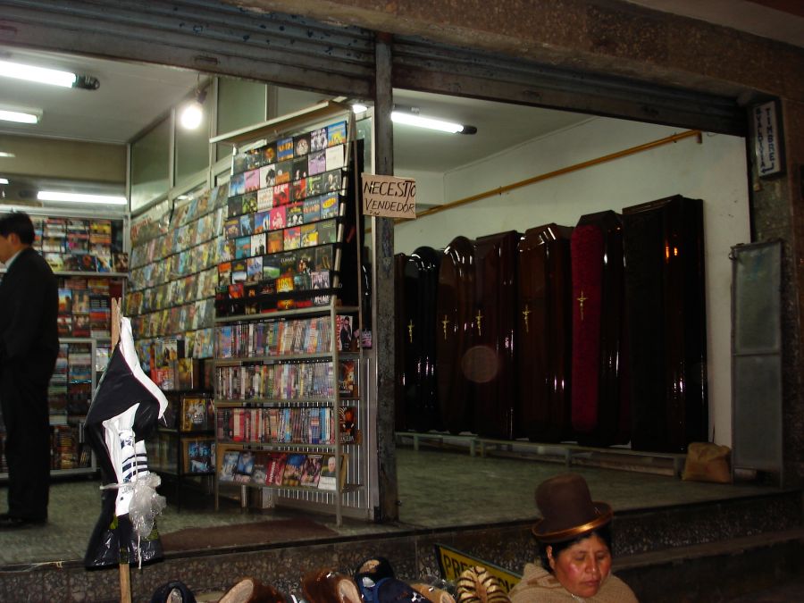 FotoRevista / Convocatoria / Mercado Negro- La Paz de Jos Luis Bruno