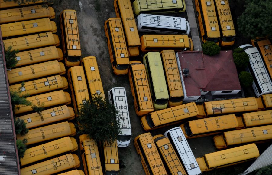 FotoRevista / Convocatoria / nido de autobuses de Adrian Vejar Madrueo