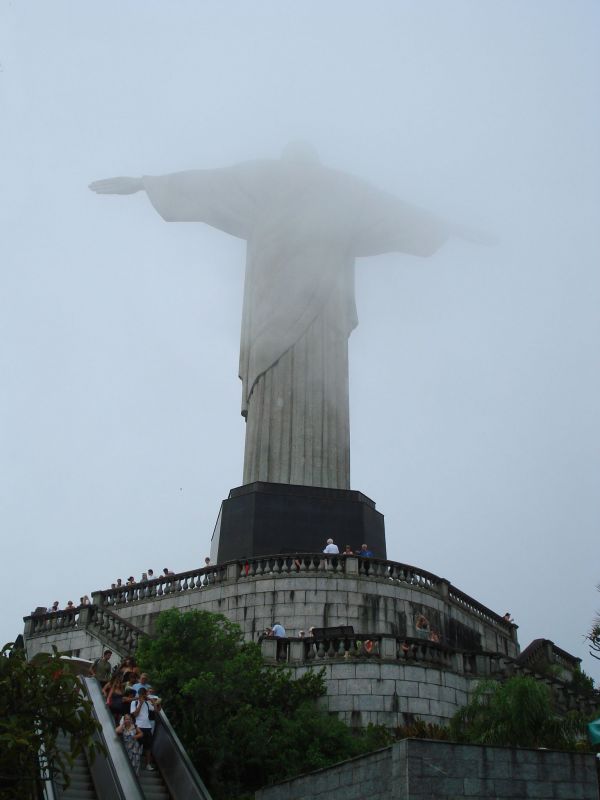 "Cristo entre nieblas" de Camila Rufino