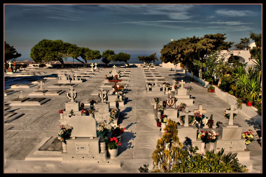 FotoRevista / Convocatoria / CEMENTERIO GRIEGO de Ana Maria Jankech