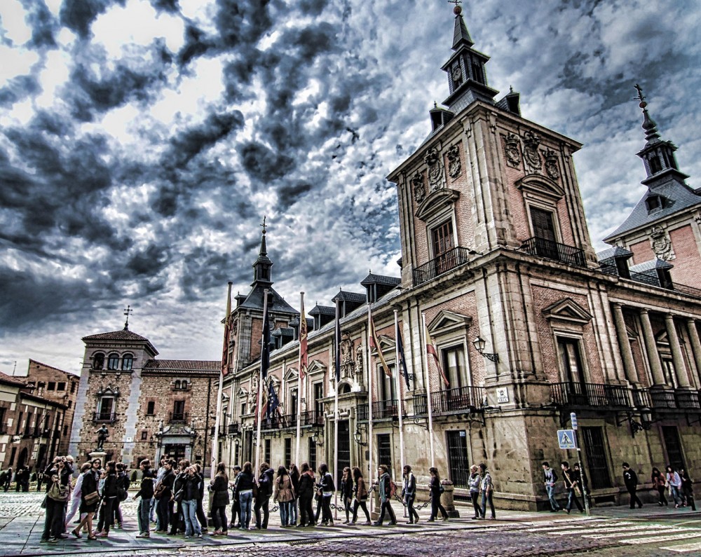 FotoRevista / Convocatoria / bAJO NUBES... de Luis Orchevecs