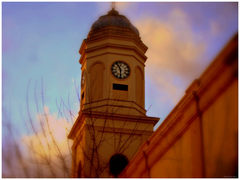 FotoRevista / Convocatoria / Catedral Quilmes de Alicia Ferrara