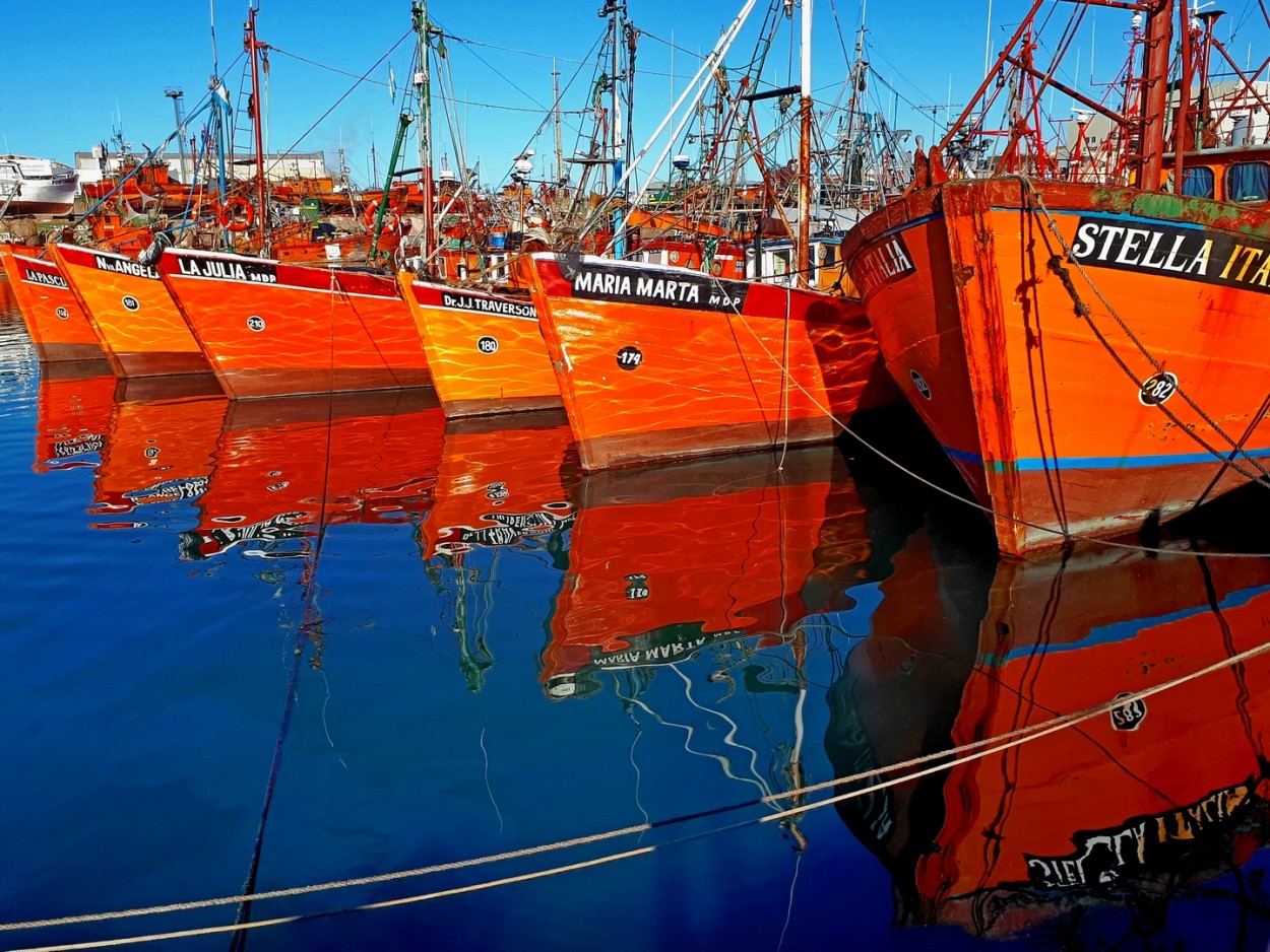 FotoRevista / Convocatoria / En el puerto de Carlos D. Cristina Miguel