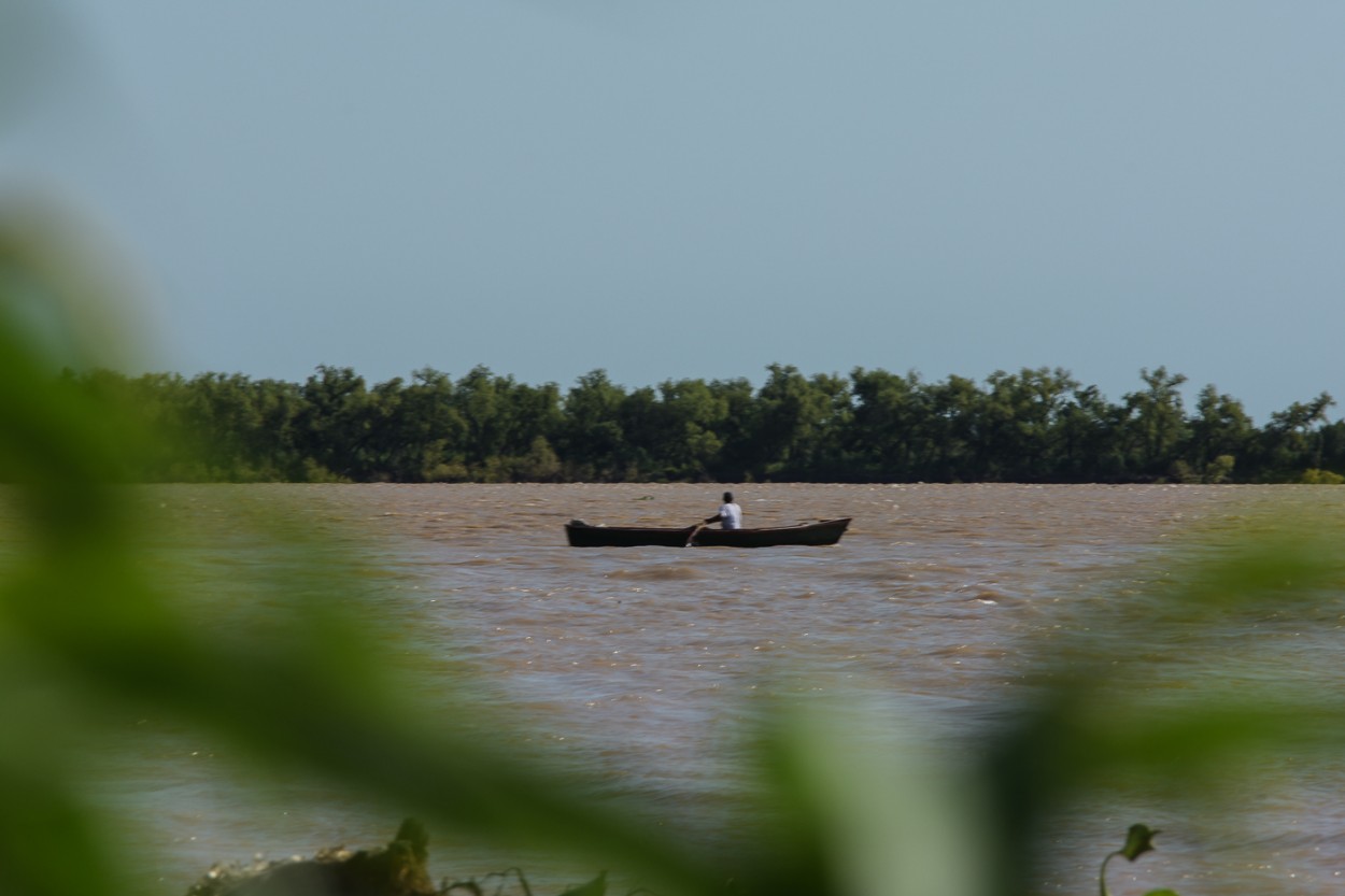 FotoRevista / Convocatoria / Costa Rio Parana de Noelia Taggiasco