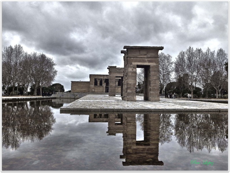 FotoRevista / Convocatoria / Templo de deBod de Paco Lopez Requena