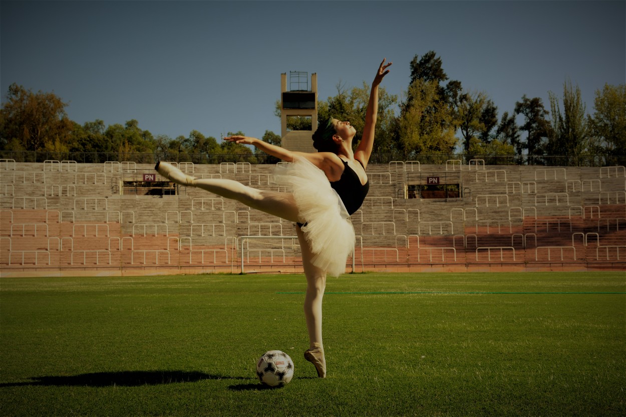 FotoRevista / Convocatoria / BALLET Y FUTBOL ORIGINAL de Leonardo Martin Pagano