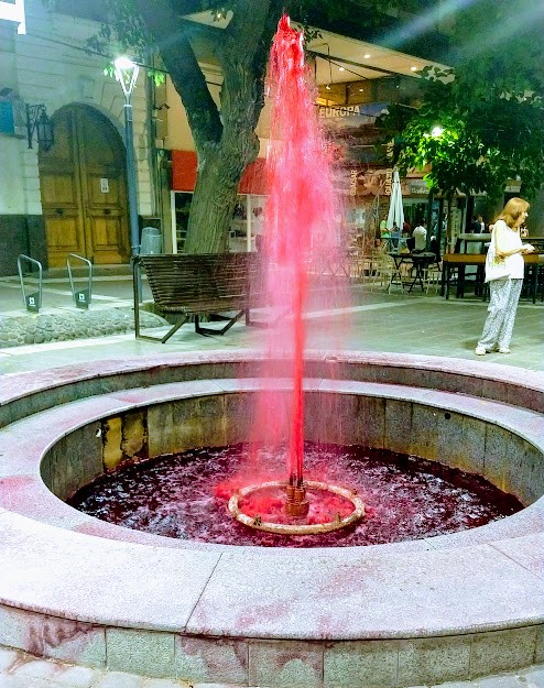 FotoRevista / Convocatoria / AGUA FUENTE DE VIDA COLOR DEL VINO de Andres Boch@ Luna