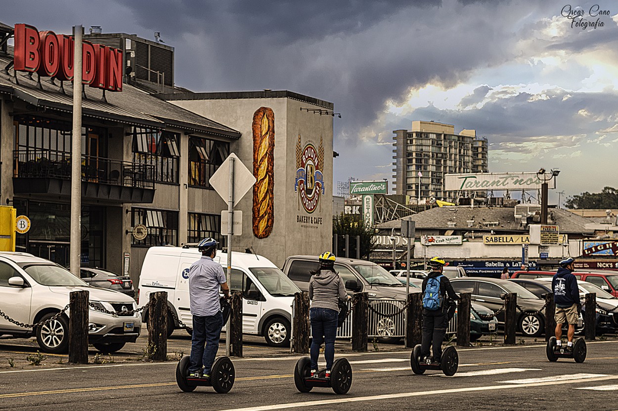 "Scooters" de Oscar Cano