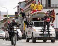 Acrobacia en la Calle Real de Huancayo.