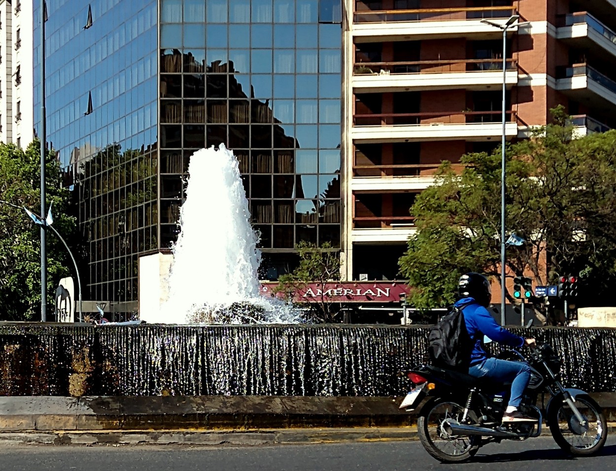 FotoRevista / Convocatoria / Aguas que fluyen de Roberto Dunayevich