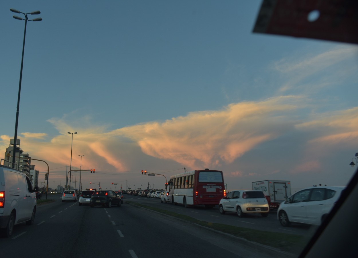 FotoRevista / Convocatoria Mensual / Cielos y nubes