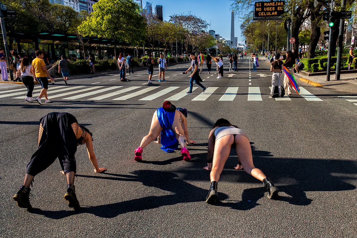 "Bailando en la ciudad de la furia" de Mirta Zozula