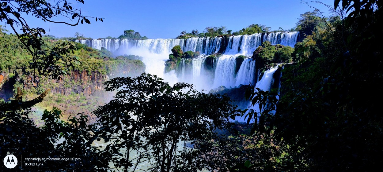 FotoRevista / Convocatoria / CATARATAS DEL IGUAZU, MOVIMIENTO PERMANENTE de Andres Boch@ Luna